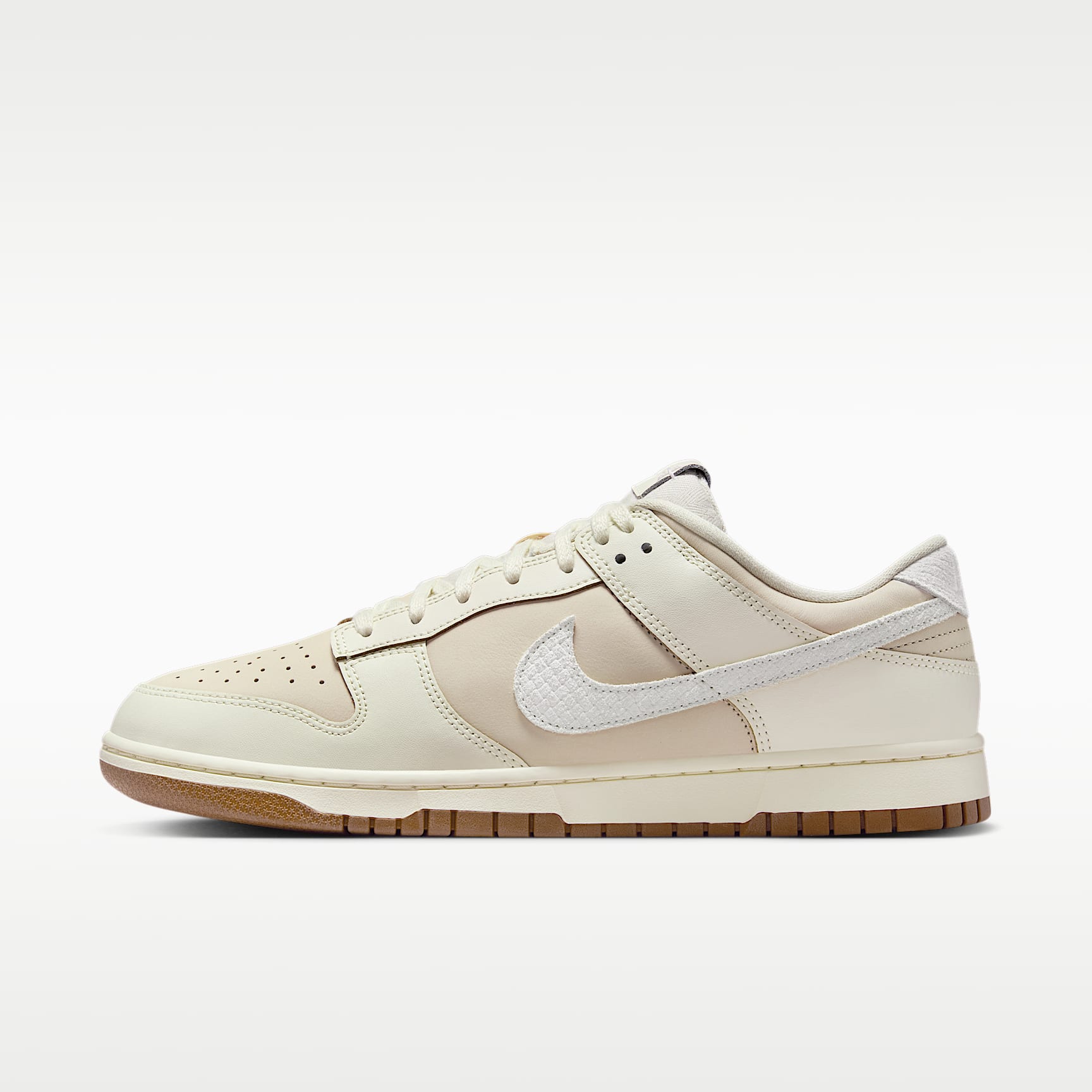 Nike Dunk Low Retro Shoes. Nike JP